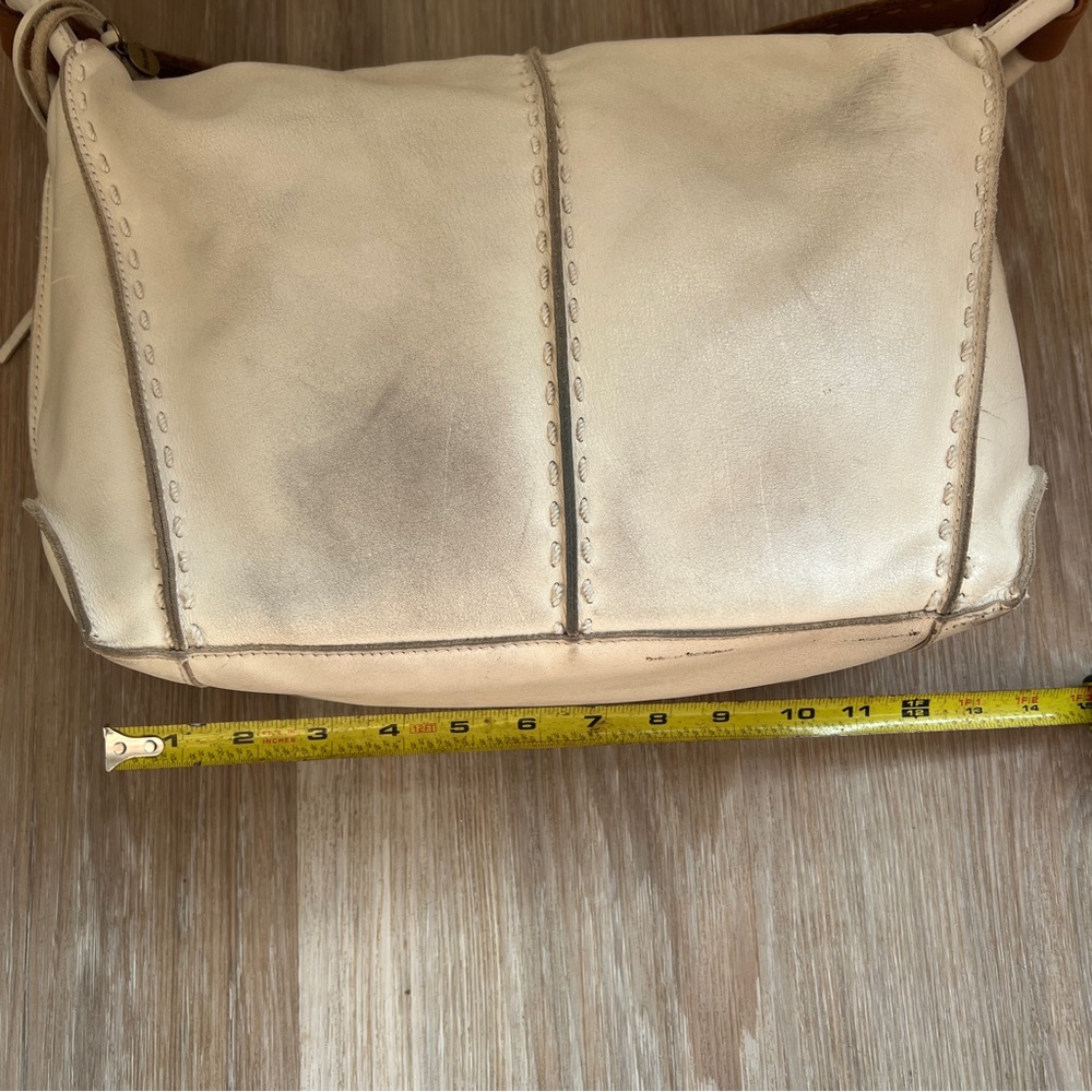 The Sak Cream and Brown Shoulder Bag - Picture 3 of 11